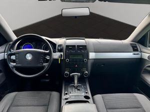 Volkswagen Touareg +Motion R5 TDI 174 CV Tiptronic 6 vel. - Foto 17