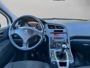 Peugeot 5008 Active 2.0 BlueHDi 150 - Foto 17