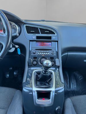 Peugeot 5008 Active 2.0 BlueHDi 150 - Foto 14