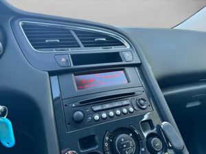 Peugeot 5008 Active 2.0 BlueHDi 150 - Foto 13