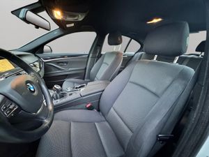 BMW Serie 5 520d Berlina - Foto 8