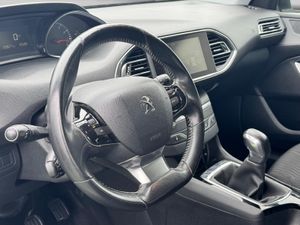 Peugeot 308 1.2 110CV - Foto 8