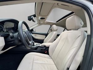 BMW Serie 3 330i xDrive Berlina Aut. - Foto 8