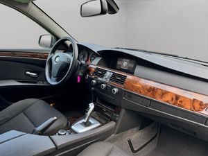 BMW Serie 5 525d Aut. - Foto 10