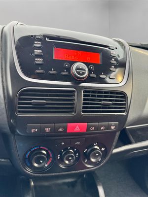 Fiat Doblò Dobló Panorama Dynamic 1.6 Multijet 105 - Foto 14