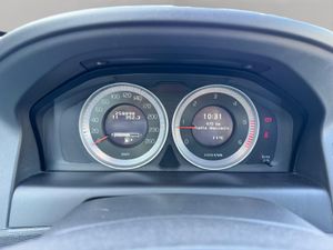 Volvo XC60 Kinetic DRIVe - Foto 15