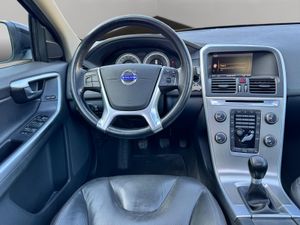 Volvo XC60 Kinetic DRIVe - Foto 22