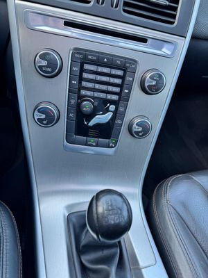 Volvo XC60 Kinetic DRIVe - Foto 16