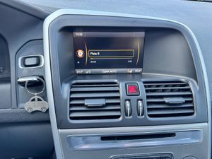 Volvo XC60 Kinetic DRIVe - Foto 13