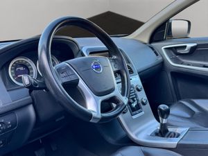 Volvo XC60 Kinetic DRIVe - Foto 6