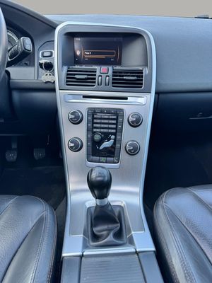 Volvo XC60 Kinetic DRIVe - Foto 18