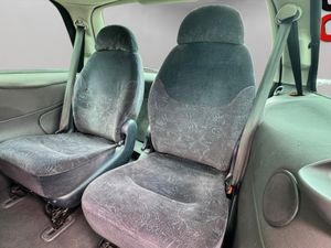 Seat Alhambra 1.9 TDi 115 CV Reference - Foto 18