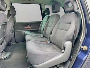 Seat Alhambra 1.9 TDi 115 CV Reference - Foto 17