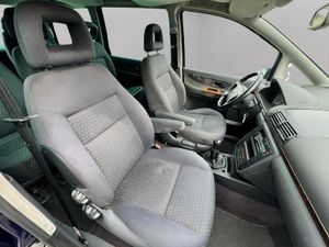 Seat Alhambra 1.9 TDi 115 CV Reference - Foto 11