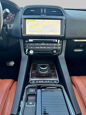 Jaguar F-Pace F-PACE 2.0 221 kW (300 CV) AWD Auto Portfolio - Foto 18