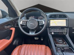 Jaguar F-Pace F-PACE 2.0 221 kW (300 CV) AWD Auto Portfolio - Foto 24