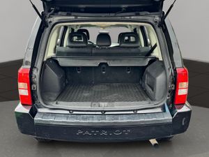 Jeep Patriot 2.0 CRD Sport - Foto 26