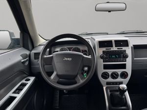 Jeep Patriot 2.0 CRD Sport - Foto 19