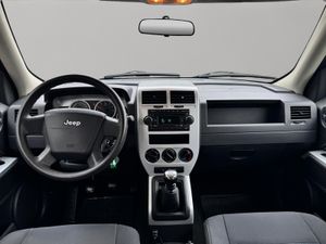 Jeep Patriot 2.0 CRD Sport - Foto 20