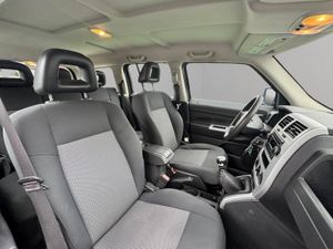 Jeep Patriot 2.0 CRD Sport - Foto 11
