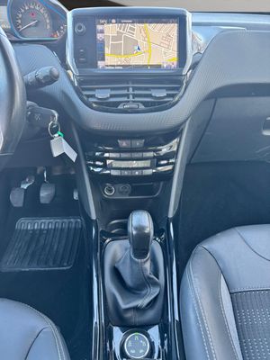 Peugeot 2008 Allure 1.2 PureTech 110 S&S - Foto 17