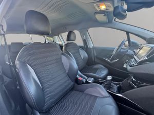 Peugeot 2008 Allure 1.2 PureTech 110 S&S - Foto 11