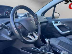 Peugeot 2008 Allure 1.2 PureTech 110 S&S - Foto 6