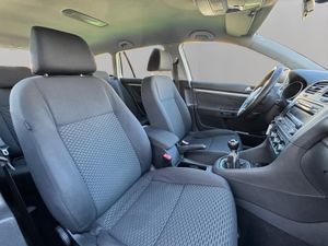 Volkswagen Golf Variant Advance 1.6 TDI 105 CV DPF - Foto 11