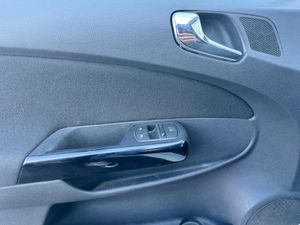 Opel Corsa 3p Expression 1.3 CDTi ecoFLEX 75 CV - Foto 16