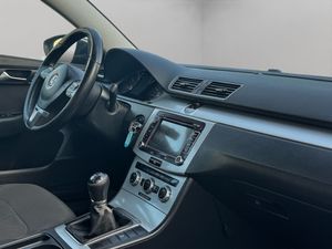 Volkswagen Passat Advance 1.6 TDI 105 CV BlueMotion Technology - Foto 9