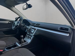 Volkswagen Passat Advance 1.6 TDI 105 CV BlueMotion Technology - Foto 10