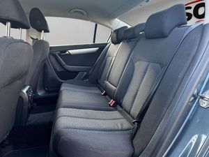 Volkswagen Passat Advance 1.6 TDI 105 CV BlueMotion Technology - Foto 25