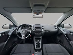 Volkswagen Tiguan Tiguan Advance 2.0 TDI 140 CV BlueMotion Technology 4x2 - Foto 22