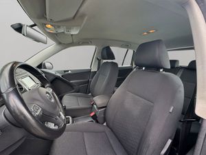 Volkswagen Tiguan Tiguan Advance 2.0 TDI 140 CV BlueMotion Technology 4x2 - Foto 8