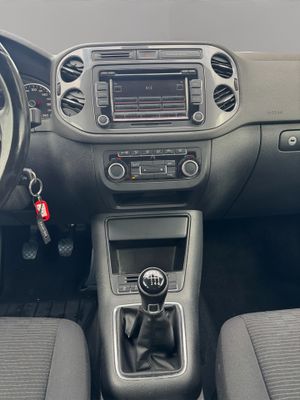 Volkswagen Tiguan Tiguan Advance 2.0 TDI 140 CV BlueMotion Technology 4x2 - Foto 18