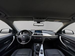 BMW Serie 3 320d EfficientDynamics Touring - Foto 22