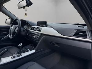 BMW Serie 3 320d EfficientDynamics Touring - Foto 10