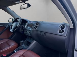 Volkswagen Tiguan +Motion 2.0 TDI 140 CV 4Motion DSG - Foto 10