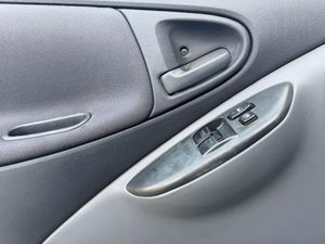 Toyota Yaris 5p 1.3 VVT-i Luna - Foto 16