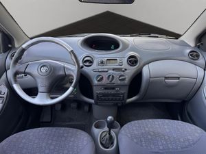 Toyota Yaris 5p 1.3 VVT-i Luna - Foto 19