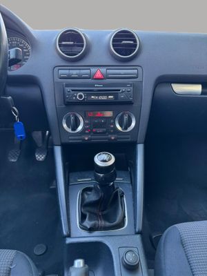 Audi A3 1.6 FSI Ambiente - Foto 14