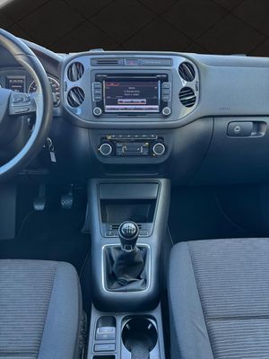 Volkswagen Tiguan T1 2.0 TDI 110 CV BlueMotion Technology 4x2 - Foto 16