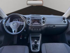 Volkswagen Tiguan T1 2.0 TDI 110 CV BlueMotion Technology 4x2 - Foto 23