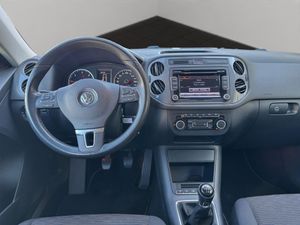 Volkswagen Tiguan T1 2.0 TDI 110 CV BlueMotion Technology 4x2 - Foto 22