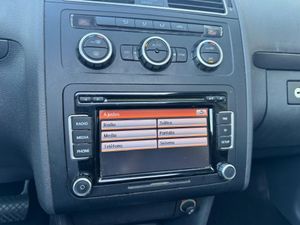 Volkswagen Touran Advance 2.0 TDI 140 CV DSG - Foto 12