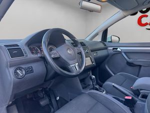 Volkswagen Touran Advance 2.0 TDI 140 CV DSG - Foto 7