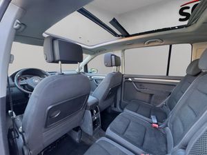 Volkswagen Touran Advance 2.0 TDI 140 CV DSG - Foto 24