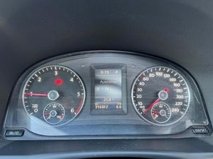 Volkswagen Touran Advance 2.0 TDI 140 CV DSG - Foto 17