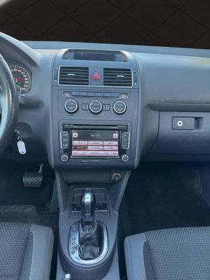 Volkswagen Touran Advance 2.0 TDI 140 CV DSG - Foto 16