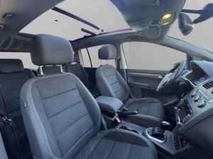 Volkswagen Touran Advance 2.0 TDI 140 CV DSG - Foto 11